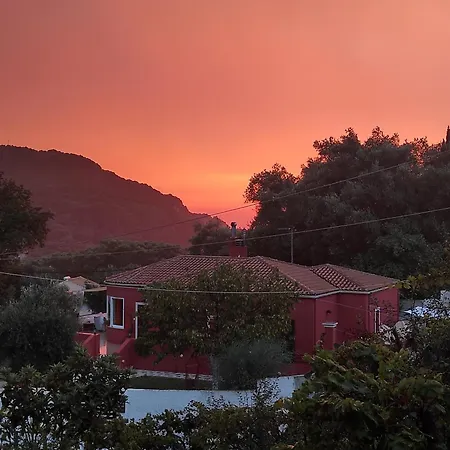 Stella Rossa - Spacious 3br Family House Near Agios Gordios * Áno Garoúna