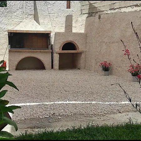 Stella Rossa - Spacious 3br Family House Near Agios Gordios