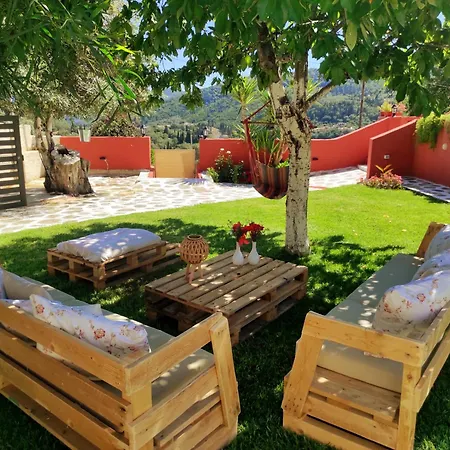 Stella Rossa - Spacious 3br Family House Near Agios Gordios *