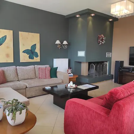 Stella Rossa - Spacious 3br Family House Near Agios Gordios ヴィラ