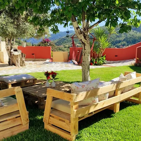 Stella Rossa - Spacious 3br Family House Near Agios Gordios *