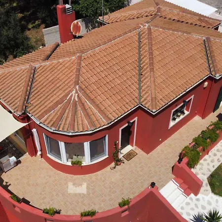 Stella Rossa - Spacious 3br Family House Near Agios Gordios *